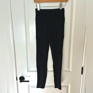 Fabletics High Rise Moto leggings. Sz small tall.